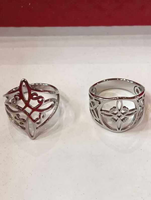 Anillos nudo de brujas protección en acero